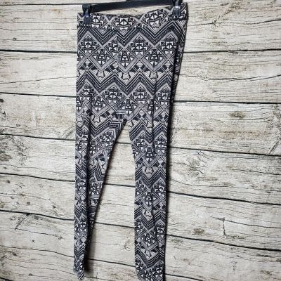 Juniors Victoria's Secret Pink Aztec Print Fashion Leggings Black & White M